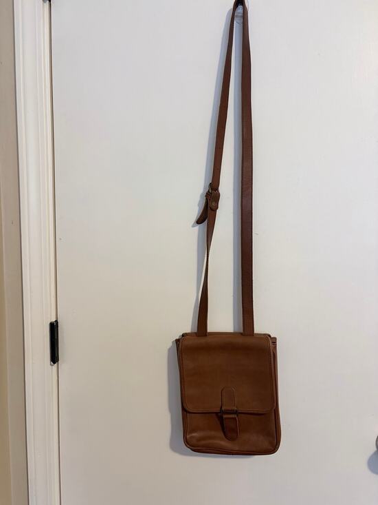 Eddie Bauer Handbags - Eddie Bauer Vintage Leather Crossbody Shoulder Bag Cognac Brown
